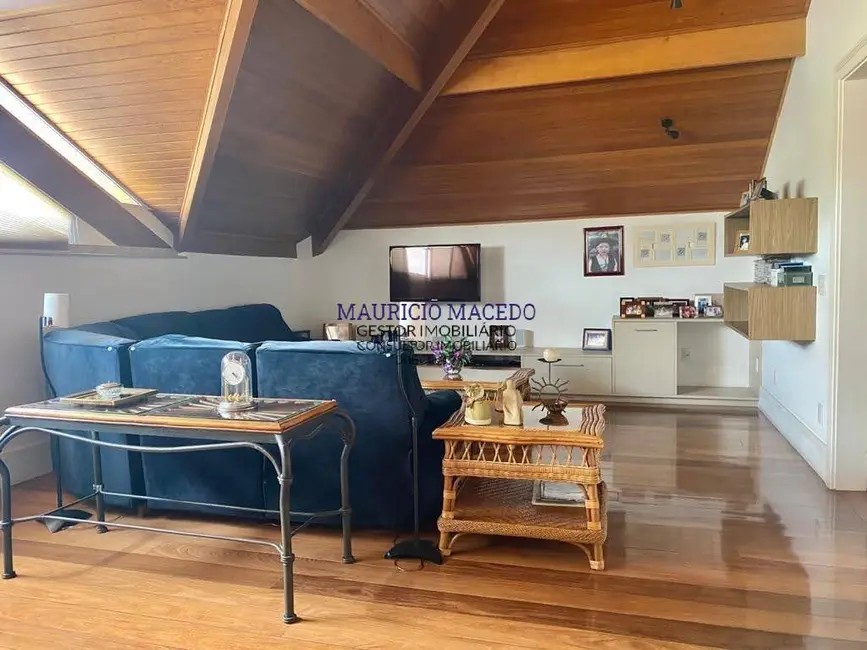 Casa com 4 quartos à venda, 1050m2 em Santana De Parnaiba - SP - imagem 4 Foto 4 de Casa com 4 quartos à venda, 1050m2 em Santana De Parnaiba - SP