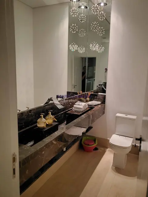 Casa com 5 quartos à venda e para alugar, 516m2 em Tamboré, Barueri - SP - imagem 9 Foto 9 de Casa com 5 quartos à venda e para alugar, 516m2 em Tamboré, Barueri - SP