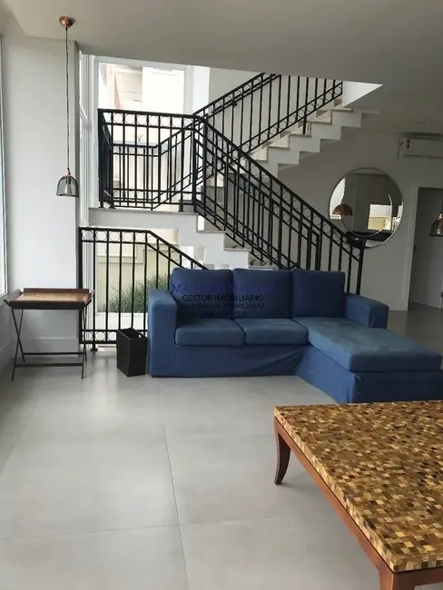 Casa com 4 quartos à venda, 441m2 em Santana De Parnaiba - SP - imagem 2 Foto 2 de Casa com 4 quartos à venda, 441m2 em Santana De Parnaiba - SP