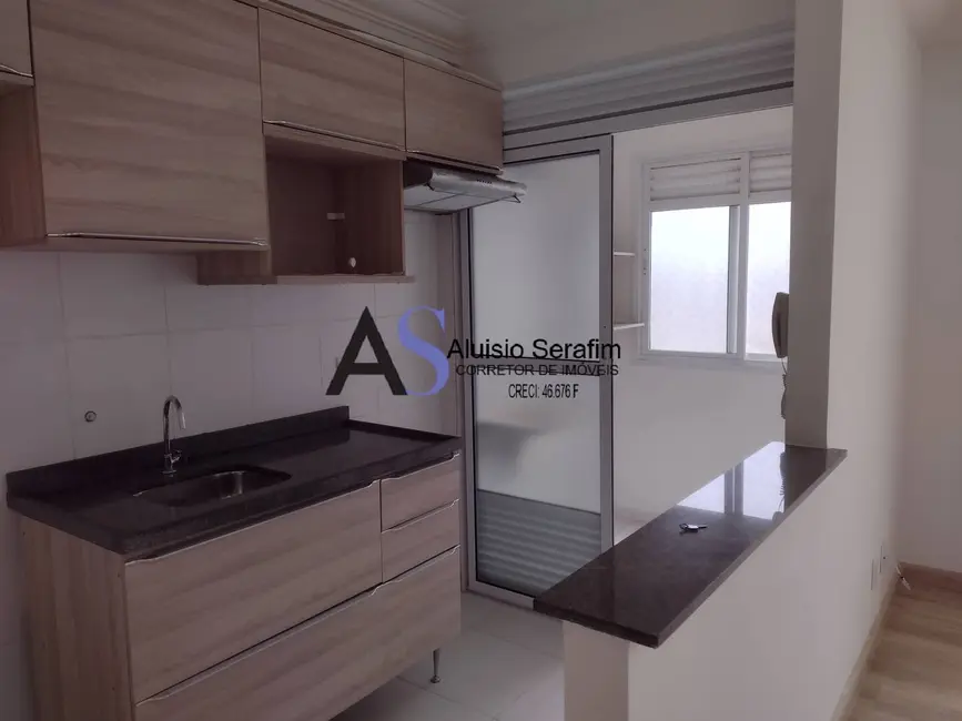 Apartamento com 2 quartos para alugar, 48m2 em Jardim Marilu, Carapicuiba - SP - imagem 6 Foto 6 de Apartamento com 2 quartos para alugar, 48m2 em Jardim Marilu, Carapicuiba - SP
