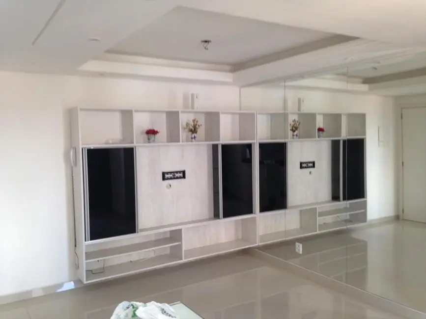 Foto 2 de Apartamento com 2 quartos à venda, 55m2 em Fátima, Canoas - RS