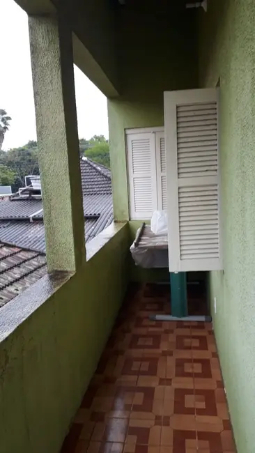 Casa com 3 quartos à venda, 156m2 em Jardim Carvalho, Porto Alegre - RS - imagem 2 Foto 2 de Casa com 3 quartos à venda, 156m2 em Jardim Carvalho, Porto Alegre - RS