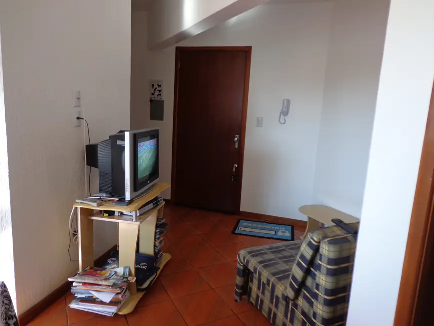 Foto 6 de Apartamento com 1 quarto à venda, 34m2 em Centro, Montenegro - RS