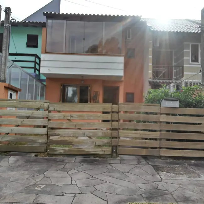 Foto 2 de Casa com 3 quartos à venda, 88m2 em Hípica, Porto Alegre - RS