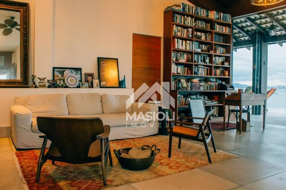 Casa de Condomínio com 4 quartos à venda, 600m2 em Praia da Costa, Vila Velha - ES - imagem 7 Foto 7 de Casa de Condomínio com 4 quartos à venda, 600m2 em Praia da Costa, Vila Velha - ES