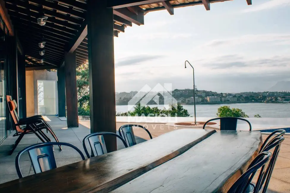 Casa de Condomínio com 4 quartos à venda, 600m2 em Praia da Costa, Vila Velha - ES - imagem 8 Foto 8 de Casa de Condomínio com 4 quartos à venda, 600m2 em Praia da Costa, Vila Velha - ES