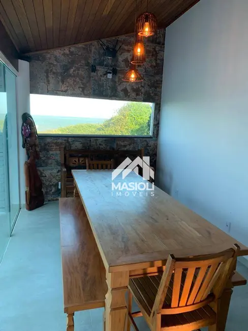 Casa com 3 quartos à venda, 300m2 em Vila Velha - ES - imagem 5 Foto 5 de Casa com 3 quartos à venda, 300m2 em Vila Velha - ES