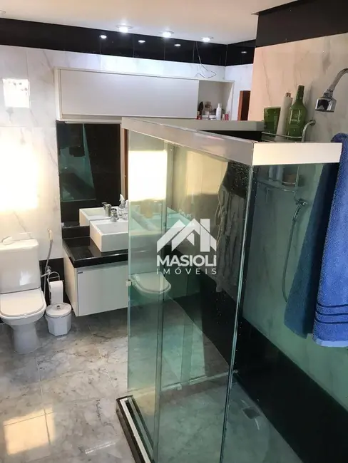 Casa com 3 quartos à venda, 300m2 em Vila Velha - ES - imagem 8 Foto 8 de Casa com 3 quartos à venda, 300m2 em Vila Velha - ES