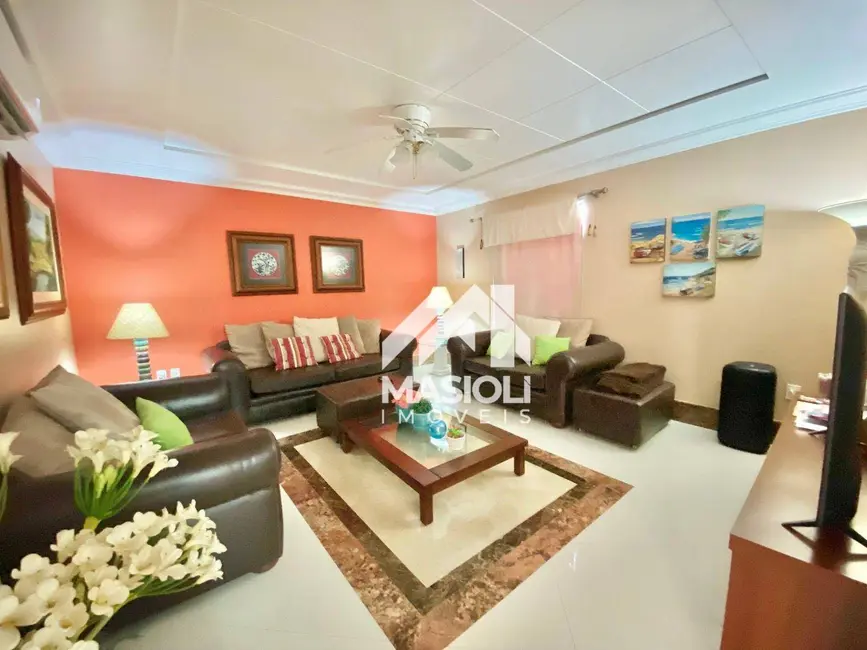 Casa com 5 quartos à venda, 720m2 em Interlagos, Vila Velha - ES - imagem 9 Foto 9 de Casa com 5 quartos à venda, 720m2 em Interlagos, Vila Velha - ES