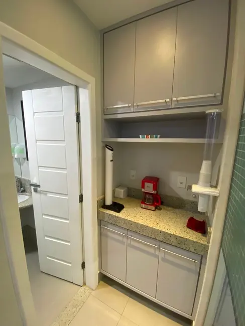 Sala Comercial à venda, 129m2 em Praia da Costa, Vila Velha - ES - imagem 3 Foto 3 de Sala Comercial à venda, 129m2 em Praia da Costa, Vila Velha - ES