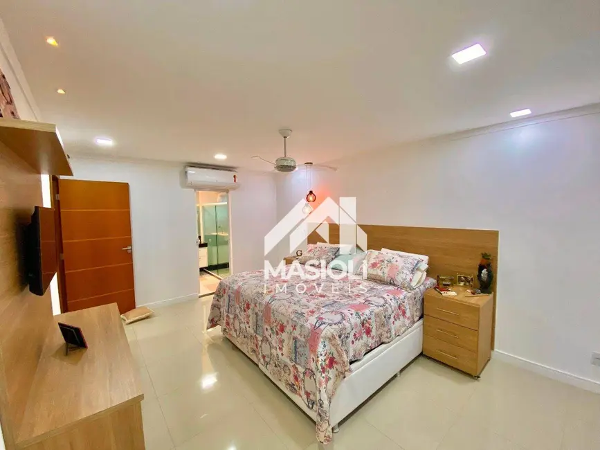 Casa com 3 quartos à venda, 330m2 em Jardim Asteca, Vila Velha - ES - imagem 9 Foto 9 de Casa com 3 quartos à venda, 330m2 em Jardim Asteca, Vila Velha - ES
