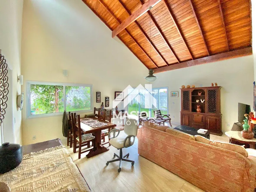 Casa de Condomínio com 4 quartos à venda, 545m2 em Interlagos, Vila Velha - ES - imagem 3 Foto 3 de Casa de Condomínio com 4 quartos à venda, 545m2 em Interlagos, Vila Velha - ES