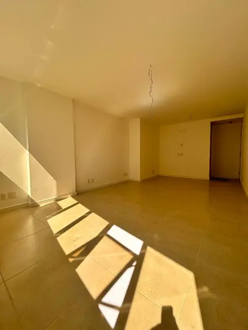 Foto 3 de Sala Comercial à venda, 30m2 em Praia da Costa, Vila Velha - ES