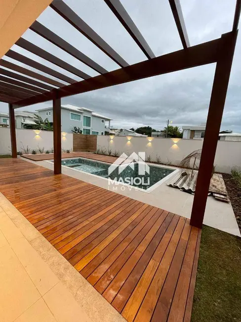 Casa de Condomínio com 3 quartos à venda, 300m2 em Nova Guarapari, Guarapari - ES - imagem 4 Foto 4 de Casa de Condomínio com 3 quartos à venda, 300m2 em Nova Guarapari, Guarapari - ES