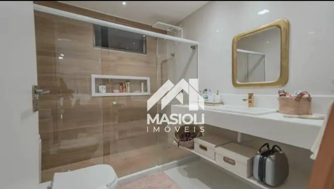 Foto 9 de Casa com 3 quartos à venda, 360m2 em Guarapari - ES