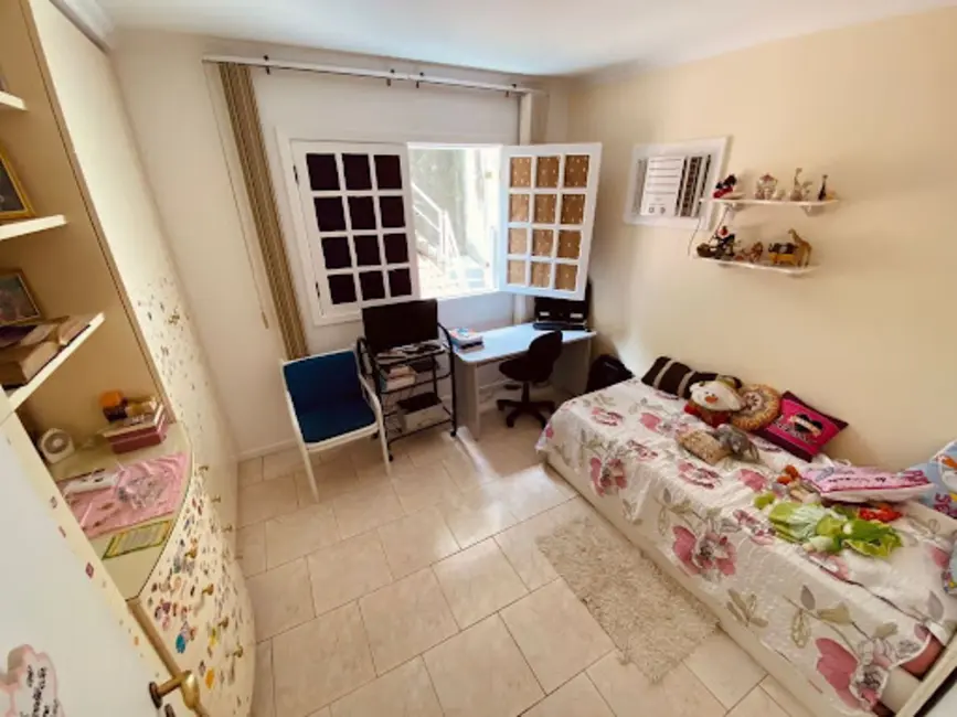 Casa com 4 quartos à venda, 450m2 em Santa Cecília, Vitoria - ES - imagem 7 Foto 7 de Casa com 4 quartos à venda, 450m2 em Santa Cecília, Vitoria - ES