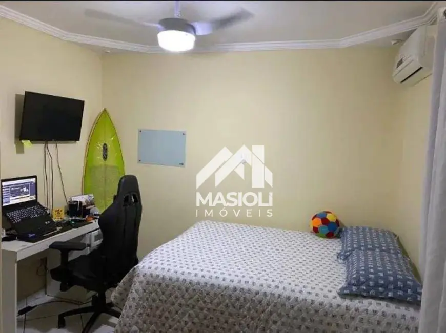 Casa com 5 quartos à venda, 200m2 em IBES, Vila Velha - ES - imagem 5 Foto 5 de Casa com 5 quartos à venda, 200m2 em IBES, Vila Velha - ES