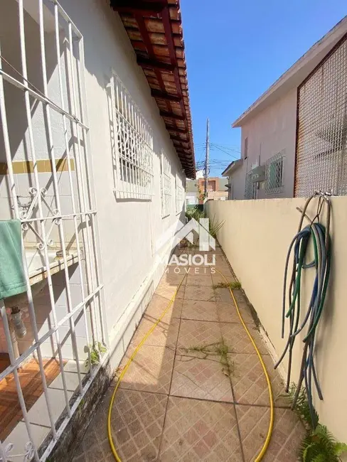 Casa com 5 quartos à venda, 300m2 em Centro de Vila Velha, Vila Velha - ES - imagem 2 Foto 2 de Casa com 5 quartos à venda, 300m2 em Centro de Vila Velha, Vila Velha - ES