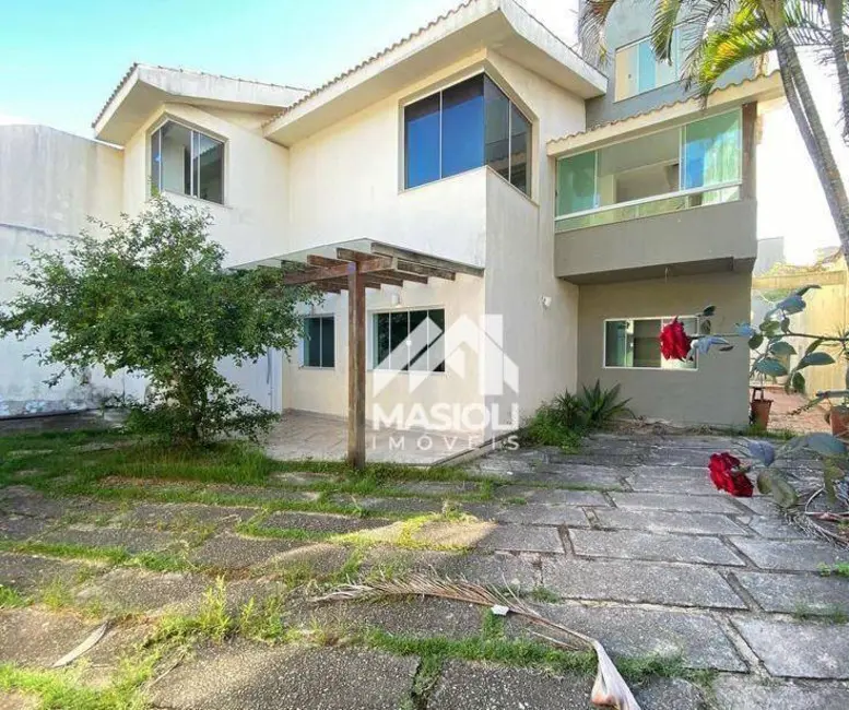 Foto 2 de Casa de Condomínio com 3 quartos para alugar, 250m2 em Barra do Jucu, Vila Velha - ES