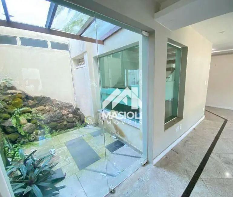 Casa de Condomínio com 3 quartos à venda, 250m2 em Barra do Jucu, Vila Velha - ES - imagem 4 Foto 4 de Casa de Condomínio com 3 quartos à venda, 250m2 em Barra do Jucu, Vila Velha - ES