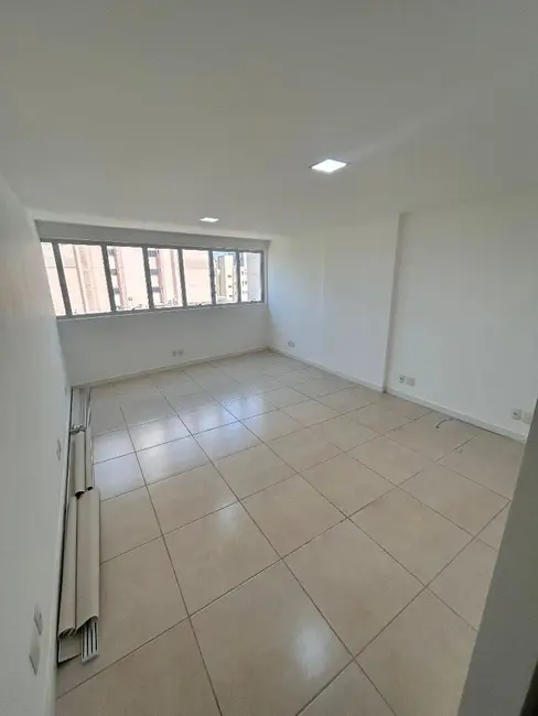 Foto 1 de Sala Comercial à venda e para alugar, 40m2 em Praia da Costa, Vila Velha - ES
