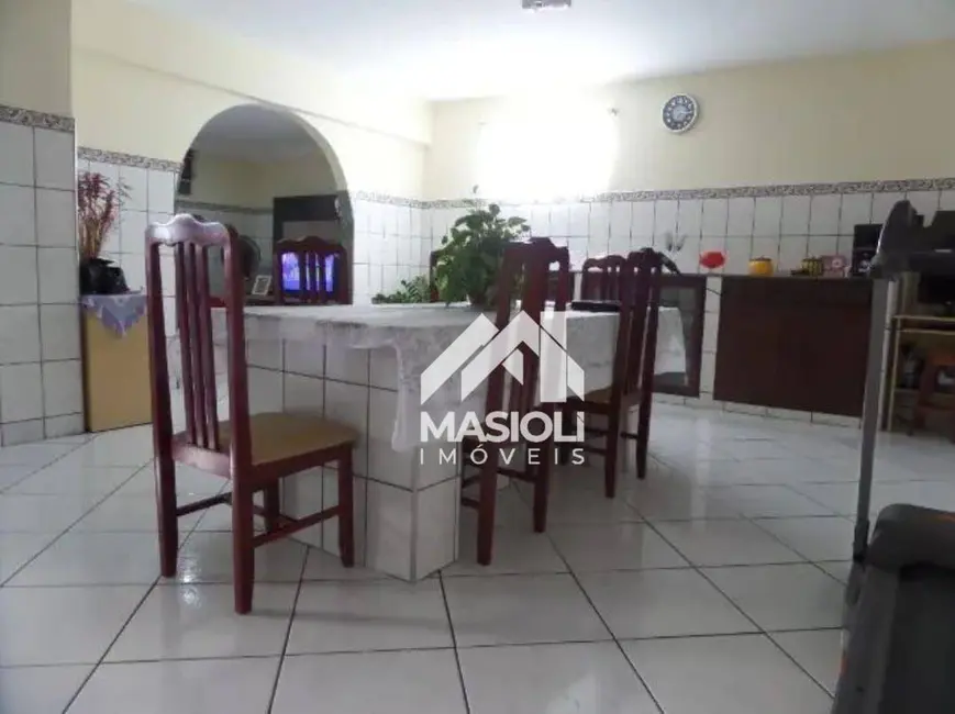 Casa com 5 quartos à venda, 200m2 em IBES, Vila Velha - ES - imagem 3 Foto 3 de Casa com 5 quartos à venda, 200m2 em IBES, Vila Velha - ES