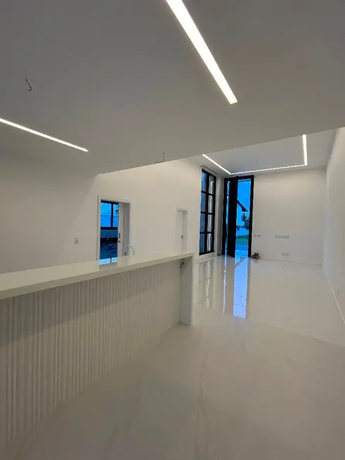 Casa de Condomínio com 3 quartos à venda, 588m2 em Interlagos, Vila Velha - ES - imagem 5 Foto 5 de Casa de Condomínio com 3 quartos à venda, 588m2 em Interlagos, Vila Velha - ES