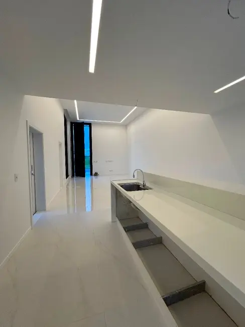 Casa de Condomínio com 3 quartos à venda, 588m2 em Interlagos, Vila Velha - ES - imagem 4 Foto 4 de Casa de Condomínio com 3 quartos à venda, 588m2 em Interlagos, Vila Velha - ES