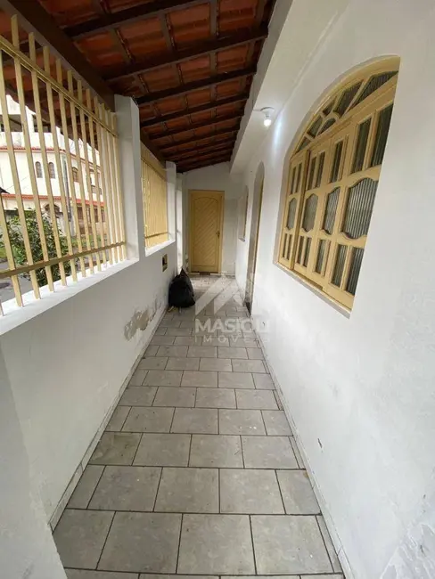 Foto 2 de Casa de Condomínio com 4 quartos para alugar, 150m2 em Santos Dumont, Vila Velha - ES