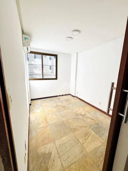 Apartamento com 3 quartos à venda, 140m2 em Vila Velha - ES - imagem 4 Foto 4 de Apartamento com 3 quartos à venda, 140m2 em Vila Velha - ES