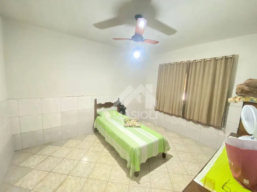 Casa com 3 quartos à venda, 300m2 em Vila Velha - ES - imagem 3 Foto 3 de Casa com 3 quartos à venda, 300m2 em Vila Velha - ES