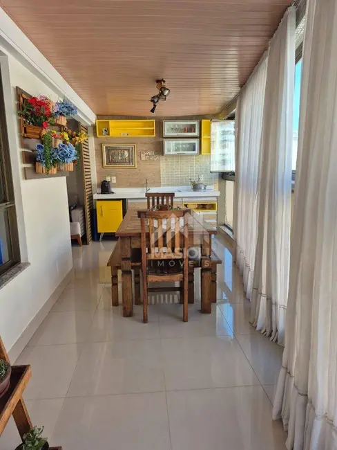 Foto 3 de Apartamento com 2 quartos à venda, 89m2 em Praia da Costa, Vila Velha - ES