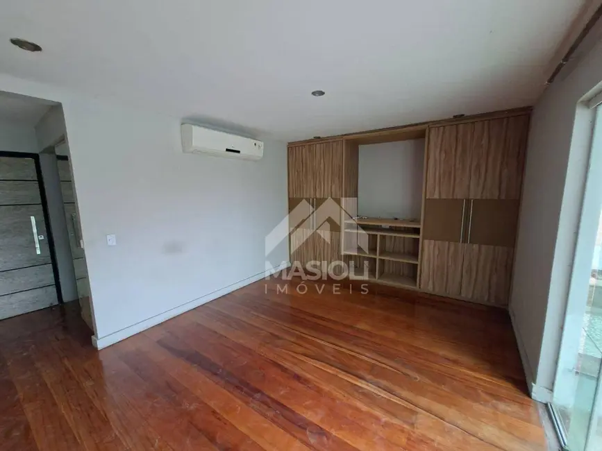 Casa com 4 quartos à venda, 332m2 em Santa Mônica, Vila Velha - ES - imagem 4 Foto 4 de Casa com 4 quartos à venda, 332m2 em Santa Mônica, Vila Velha - ES