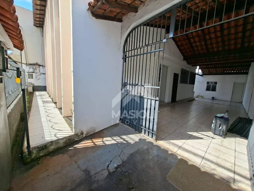 Foto 2 de Casa com 4 quartos à venda, 271m2 em Vila Velha - ES