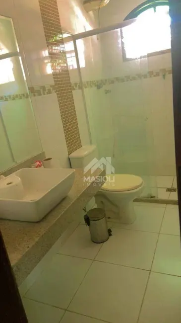 Casa com 4 quartos à venda, 300m2 em Itapuã, Vila Velha - ES - imagem 8 Foto 8 de Casa com 4 quartos à venda, 300m2 em Itapuã, Vila Velha - ES