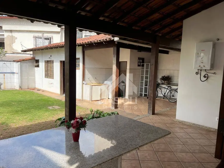 Foto 2 de Casa com 3 quartos à venda, 360m2 em Santa Inês, Vila Velha - ES