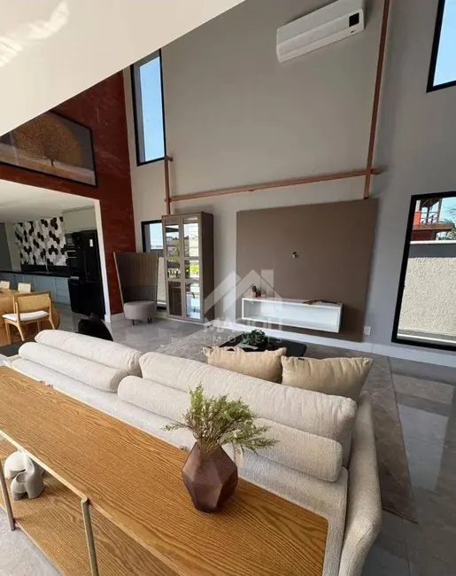 Casa de Condomínio com 3 quartos à venda, 300m2 em Guarapari - ES - imagem 5 Foto 5 de Casa de Condomínio com 3 quartos à venda, 300m2 em Guarapari - ES