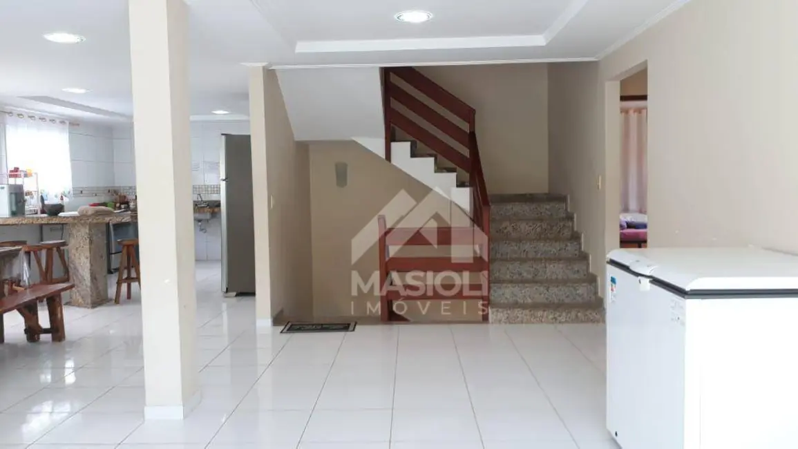 Foto 7 de Casa com 6 quartos à venda, 360m2 em Guarapari - ES