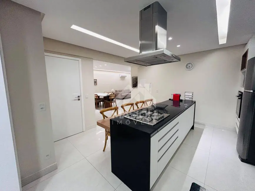 Foto 8 de Apartamento com 3 quartos para alugar, 150m2 em Praia da Costa, Vila Velha - ES