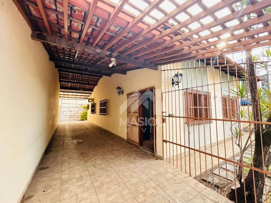 Foto 1 de Casa com 3 quartos à venda, 250m2 em Vila Velha - ES