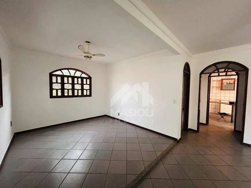 Foto 4 de Casa com 5 quartos à venda, 250m2 em Glória, Vila Velha - ES