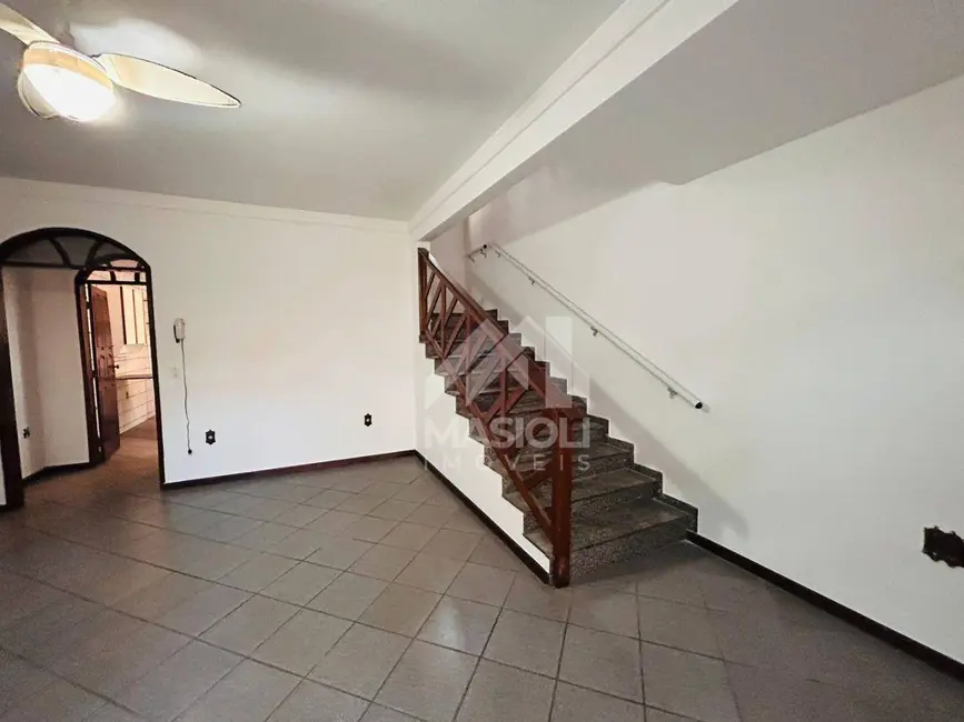 Foto 3 de Casa com 5 quartos à venda, 250m2 em Glória, Vila Velha - ES