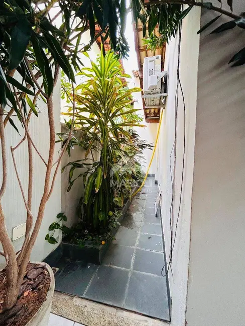 Foto 2 de Casa com 5 quartos à venda, 300m2 em Praia das Gaivotas, Vila Velha - ES