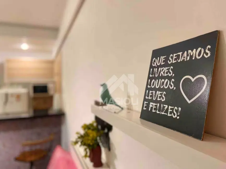 Foto 3 de Apartamento com 1 quarto para alugar, 50m2 em Praia da Costa, Vila Velha - ES