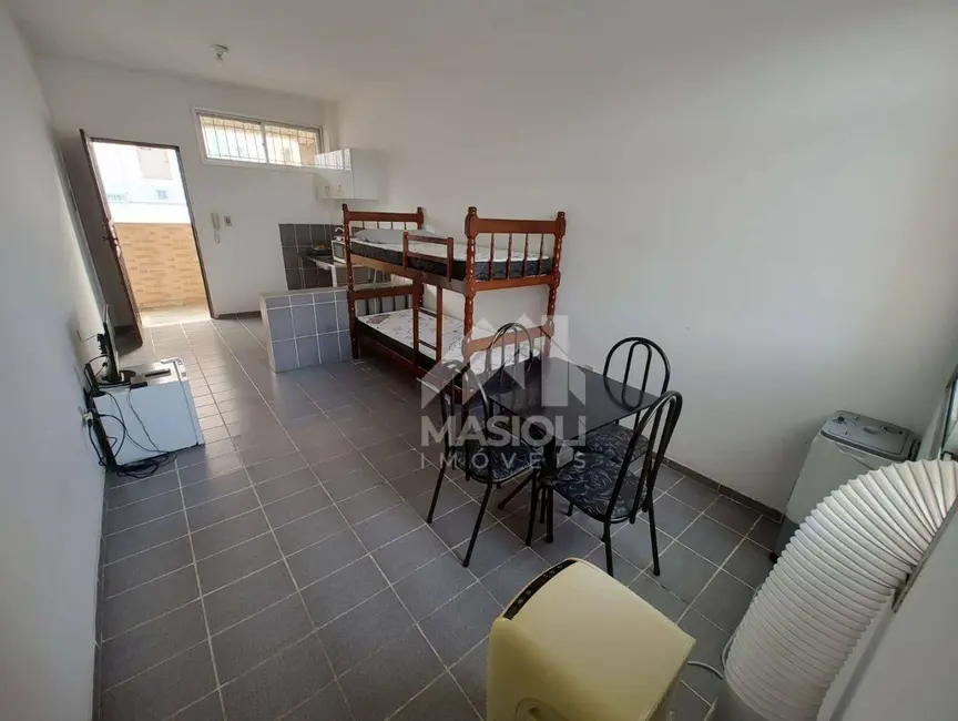 Kitnet com 1 quarto para alugar, 35m2 em Itapuã, Vila Velha - ES - imagem 2 Foto 2 de Kitnet com 1 quarto para alugar, 35m2 em Itapuã, Vila Velha - ES