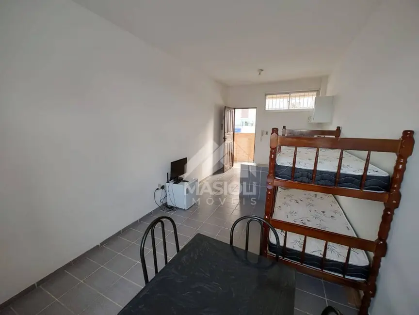 Kitnet com 1 quarto para alugar, 35m2 em Itapuã, Vila Velha - ES - imagem 3 Foto 3 de Kitnet com 1 quarto para alugar, 35m2 em Itapuã, Vila Velha - ES