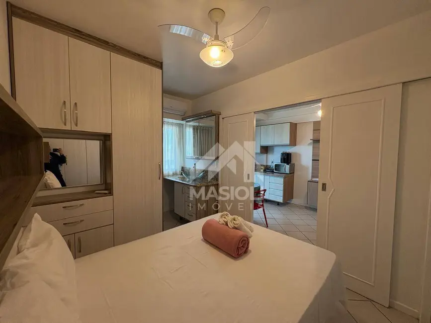 Foto 2 de Apartamento com 1 quarto para alugar, 45m2 em Praia da Costa, Vila Velha - ES