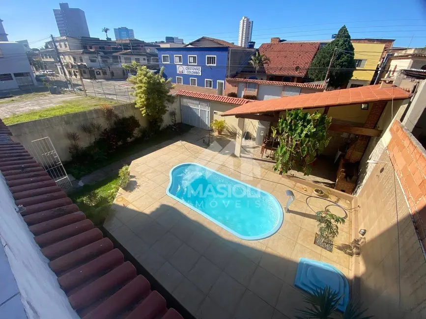 Casa de Condomínio com 4 quartos para alugar, 180m2 em Cristóvão Colombo, Vila Velha - ES - imagem 3 Foto 3 de Casa de Condomínio com 4 quartos para alugar, 180m2 em Cristóvão Colombo, Vila Velha - ES