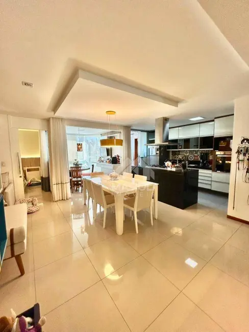 Apartamento com 3 quartos à venda, 125m2 em Itapuã, Vila Velha - ES - imagem 3 Foto 3 de Apartamento com 3 quartos à venda, 125m2 em Itapuã, Vila Velha - ES