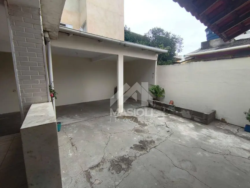 Casa com 4 quartos para alugar, 285m2 em Araçás, Vila Velha - ES - imagem 5 Foto 5 de Casa com 4 quartos para alugar, 285m2 em Araçás, Vila Velha - ES